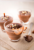 Chocolate mousse with almond flakes