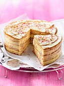 Pancake and lemon-flavored confectioner's custard layer cake