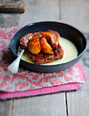 French toast with four spices,caramelized apples and custard