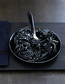 Linguine and squid with squid ink