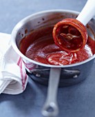 Preparing homemade ketchup
