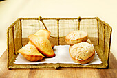 Gluten-free lemon madeleines and nut cakes