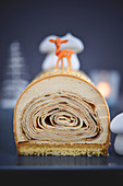 Bûche de Noël aux crêpes (Weihnachts-Baumstammkuchen mit Crepes, Frankreich)