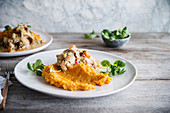 Chicken in mustard sauce and mashed sweet potatoes