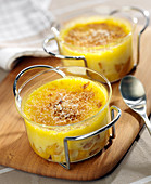 Small mango-coconut gratin