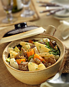 Beef and old-fashioned vegetable daube