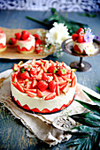 Fraisier (Erdbeer-Sahne-Torte) mit Orangenblüten-Mousseline