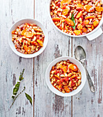 French white beans with bacon, tomatoes and carrots