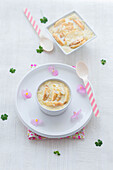 Almond cream with white peaches
