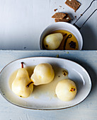 Poached white wine pears with spices