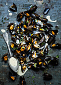 Mussels with cheese sauce