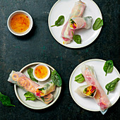 Summer rolls filled with vegetable spaghetti