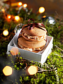 Savoury macarons with foie gras cream (Christmas)