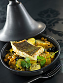 Tagine with parsley, vegetables, olives and candied lemons