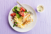 Weißfisch mit Senfsauce, Kartoffelpüree und Spinatsalat