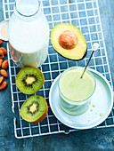 Kiwi avocado juice
