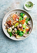 Reissalat mit Lauch, Feldsalat, Pilzen und Schinken