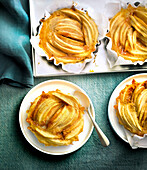 Apple and toffee tartlets