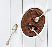 Fondant au chocolat (Baked chocolate pudding with liquid center)