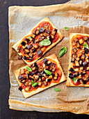 Mini pizzas with eggplant