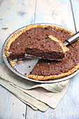 Chocolate tart with praline glaze