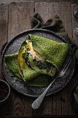 Crepe with spinach and eggs