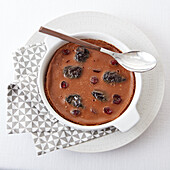 Far with prunes and dried cranberries (France)