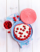 Rosa Himbeer-Baisertorte zubereiten