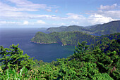 Bucht unter Wolkenhimmel, Maracas Bay, Trinidad, Karibik, Amerika