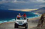 Jeep, Bucht bei Cofete, Fuerteventura, Kanarische Inseln, Spanien, fully released