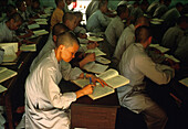 Buddhistische Klosterschueler, Saigon Vietnam