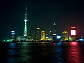 Skyline bei Nacht, Shanghai, China