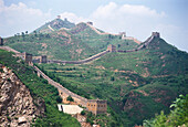 Blick auf Gebirge und die chinesische Mauer, Simitai, China, Asien