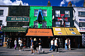 Einkaufsstraße in der Camden Town, London Borough of Camden, London, England, Großbritanien
