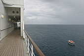 Queen Mary 2, Tender boat & deck, Queen Mary 2, QM2, Tenderboot von Deck 07 aus gesehen.