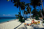 Strand, Insel Cayo Levantado, Bucht von Samana, Dominikanische Republik, Karibik