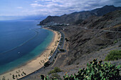 Blick auf Playa de las Teresitas, nördl. Santa Cruz de Teneriffa Teneriffa, Kanaren, Spanien
