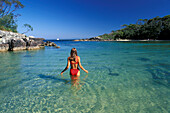 Baden in Honeymoon Bay, Jervis Bay Marine Park, Südküste New South Wales, Australien, Dia Riß