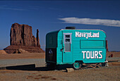 Verkaufsstände d. Navajo Indianer, Monument Valley Arizona, USA