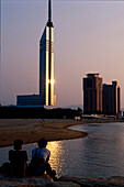Sunset-Treff, Seaside Momochi Park, Strand, Fukuoka Tower 234m, Fukuoka, Suedinsel Kyushu, Japan