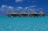 Wasserbungalows, Hotel Moana Beach, Parkroyal, Matira Point, Bora-Bora Französisch-Polynesien