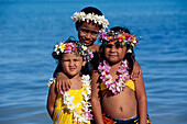 Kinder mit Blumenschmuck, Muri Beach, Rarotonga Cook-Inseln