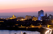 Die Stadt Cartagena in der Abenddämmerung, Cartagena de Indias, Kolombien, Südamerika