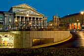Nationaltheater, Max-Josef-Platz, München, Bayern, Deutschland