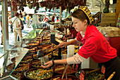 Olivenfrau Viktualienmarkt, Selling Food at the Viktualienmarkt, Market, Munich, Bavaria, Germany