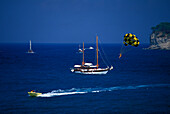 Parasailing, Strand Zone, Kemer, Türkische Riviera, Türkei