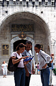 Tourists, Topkapi Palace, Sultanahmet, Istanbul Turkey