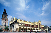 Blick auf Tuchhalle und Rathausturm, Krakau, Polen, Europa