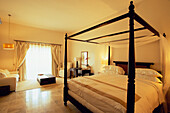 Hotelzimmer mit Bett im Casa Colonial Beach and Spa, Playa Dorada, Puerto Plata, Dominikanische Republik, Karibik