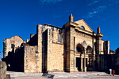 Building, Facade, Fortaleza Ozama, Menor de Santa Maria Cathedral, first Cathedral in the New World, Santo Domingo, Dominican Republic